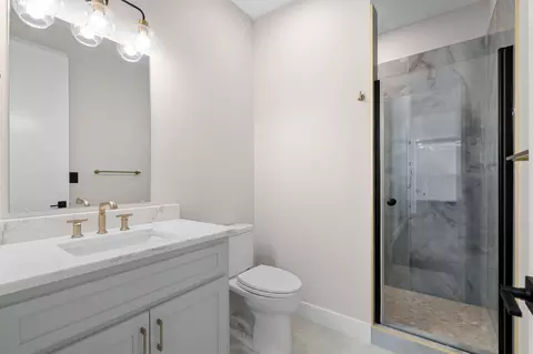 Bath - 254 S Mumford Ct, Springfield, MO 65802 photo 8 of 10