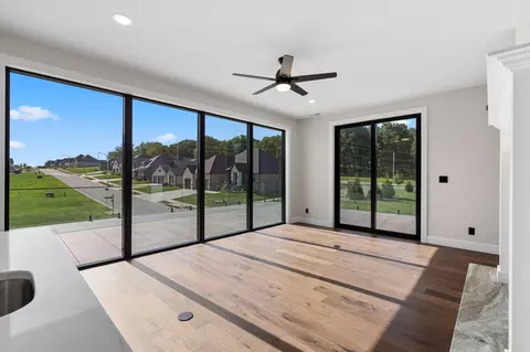 Living - 254 S Mumford Ct, Springfield, MO 65802 photo 10 of 13