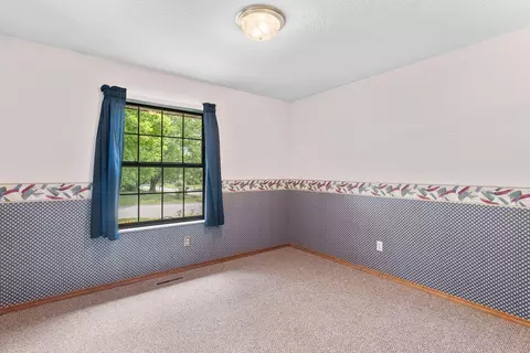 Bedroom - 3837 S Parklane Ave, Springfield, MO 65807 photo 3 of 4