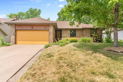 Exterior - 3837 S Parklane Ave, Springfield, MO 65807 photo 2 of 10