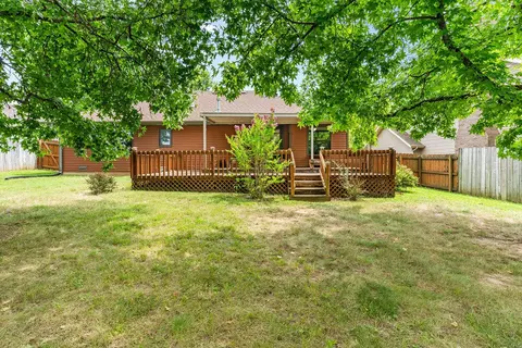 Exterior - 3837 S Parklane Ave, Springfield, MO 65807 photo 7 of 10