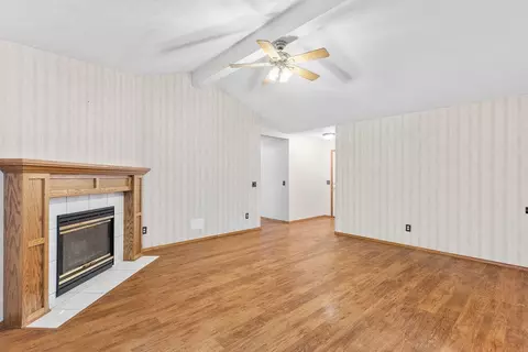 Living - 3837 S Parklane Ave, Springfield, MO 65807 photo 1 of 3