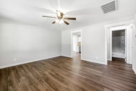 Living - 2148 E Walnut St, Springfield, MO 65802 photo 2 of 5