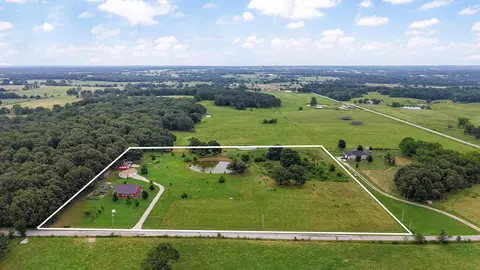 14260 Lawrence 1180, Aurora, MO 65605