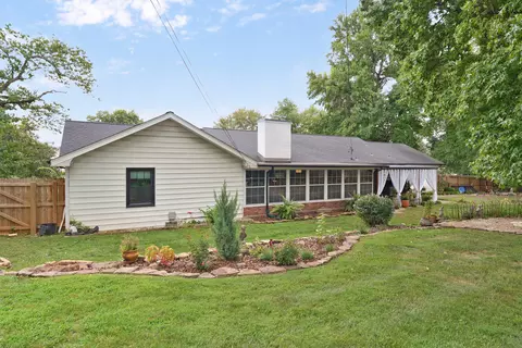 Exterior - 2599 S Skyline Dr, Springfield, MO 65804 photo 19 of 26
