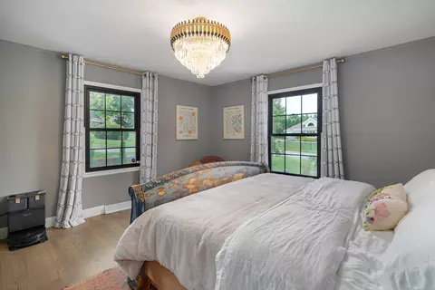 Bedroom - 2599 S Skyline Dr, Springfield, MO 65804 photo 3 of 4