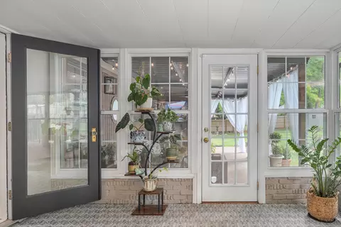 Entry Way - 2599 S Skyline Dr, Springfield, MO 65804 photo 6 of 6