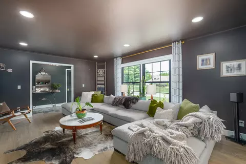 Living - 2599 S Skyline Dr, Springfield, MO 65804 photo 3 of 11