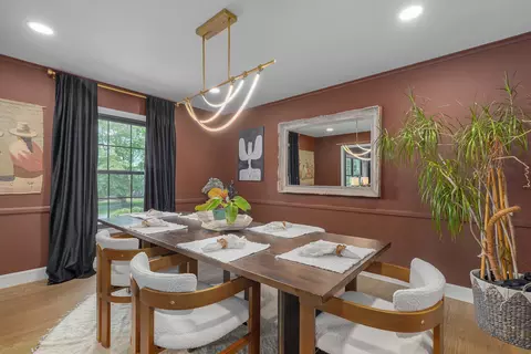 Dining - 2599 S Skyline Dr, Springfield, MO 65804 photo 3 of 3