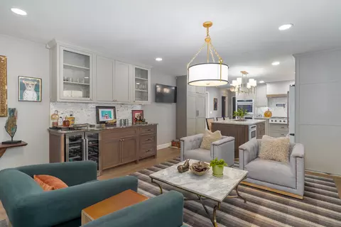 Living - 2599 S Skyline Dr, Springfield, MO 65804 photo 7 of 11