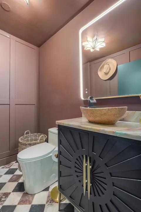 Bath - 2599 S Skyline Dr, Springfield, MO 65804 photo 1 of 6