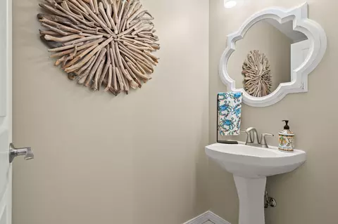 Bath - 567 Austin Pl, Branson West, MO 65737 photo 1 of 6