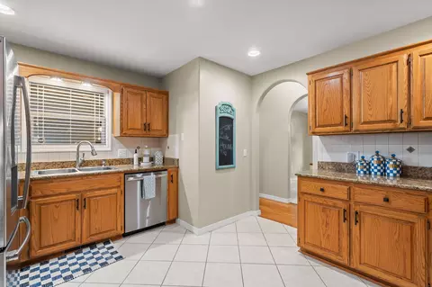 Kitchen - 567 Austin Pl, Branson West, MO 65737 photo 2 of 4