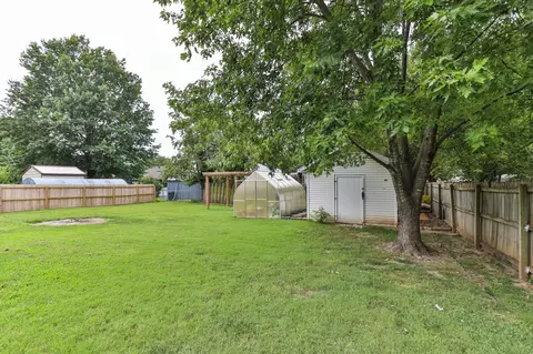 Exterior - 335 S Foster Ave, Springfield, MO 65802 photo 6 of 7