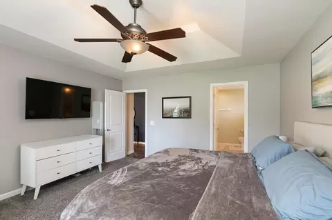 Bedroom - 335 S Foster Ave, Springfield, MO 65802 photo 2 of 4