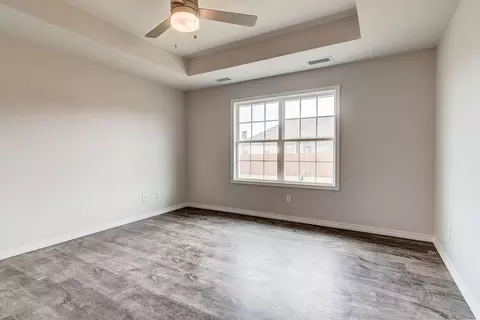 Bedroom - 930 S Pindall Ln, Nixa, MO 65714 photo 3 of 12