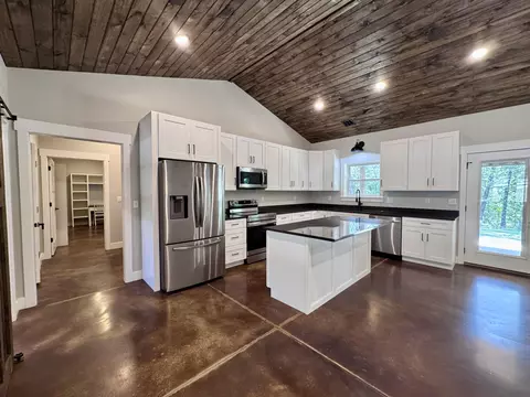 Kitchen - 13425 Highway V, Diamond, MO 64840 photo 2 of 6