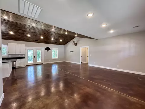 Living - 13425 Highway V, Diamond, MO 64840 photo 2 of 3
