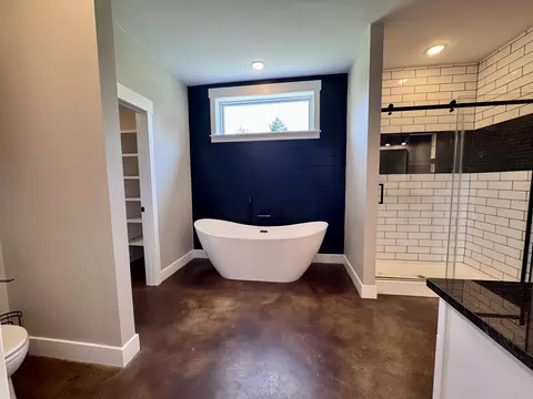 Bath - 13425 Highway V, Diamond, MO 64840 photo 1 of 8