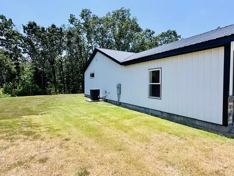 Exterior - 13425 Highway V, Diamond, MO 64840 photo 4 of 8