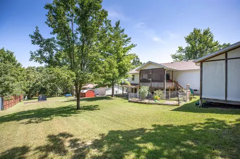 Exterior - 284 Shady Dr, Branson, MO 65616 photo 4 of 8