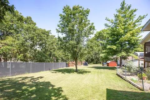 Exterior - 284 Shady Dr, Branson, MO 65616 photo 5 of 8