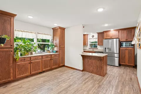 Kitchen - 1306 Porter Ave, Aurora, MO 65605 photo 2 of 5