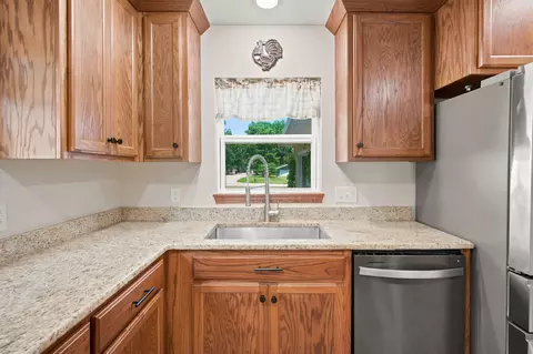 Kitchen - 1306 Porter Ave, Aurora, MO 65605 photo 5 of 5