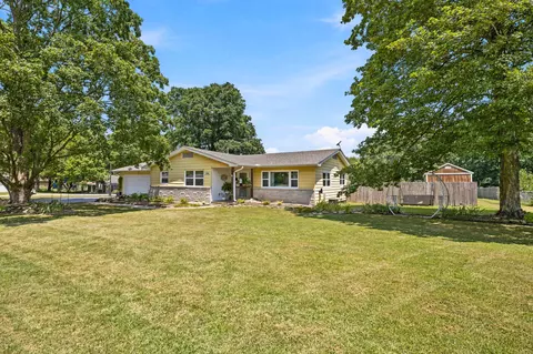 Exterior - 1306 Porter Ave, Aurora, MO 65605 photo 8 of 8