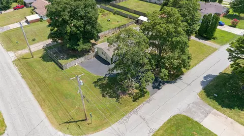 View/Area - 1306 Porter Ave, Aurora, MO 65605 photo 2 of 4