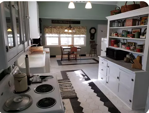 Kitchen - 202 E Robertson St, Ozark, MO 65721 photo 1 of 3