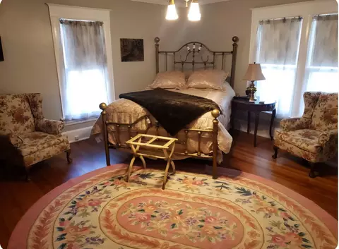 Bedroom - 202 E Robertson St, Ozark, MO 65721 photo 2 of 4