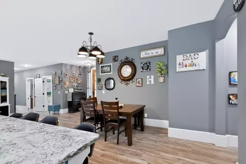 Entry Way - 9689 Geranium Rd, Carthage, MO 64836 photo 6 of 11