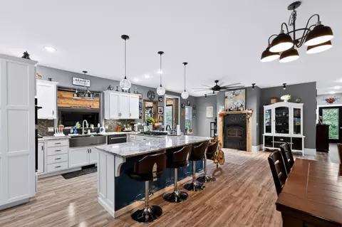 Kitchen - 9689 Geranium Rd, Carthage, MO 64836 photo 4 of 5