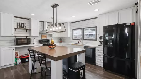 Kitchen - 9617 County Road 2680, Mountain View, MO 65548 photo 1 of 4