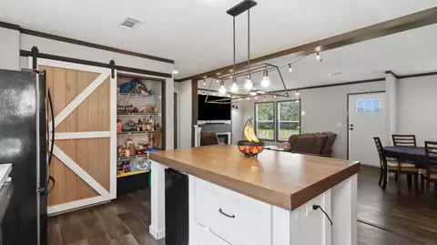 Kitchen - 9617 County Road 2680, Mountain View, MO 65548 photo 4 of 4
