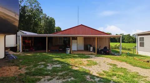 Exterior - 9617 County Road 2680, Mountain View, MO 65548 photo 4 of 8