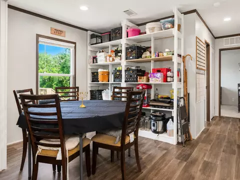 Dining - 9617 County Road 2680, Mountain View, MO 65548 photo 1 of 1