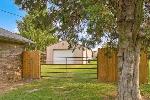 Exterior - 310 Grant St, Clever, MO 65631 photo 7 of 8