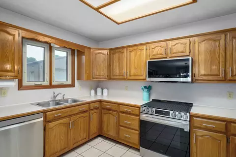 Kitchen - 310 Grant St, Clever, MO 65631 photo 3 of 4