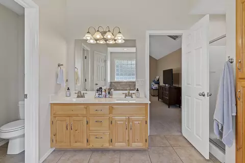 Bath - 953 Megan Ln, Willard, MO 65781 photo 2 of 3