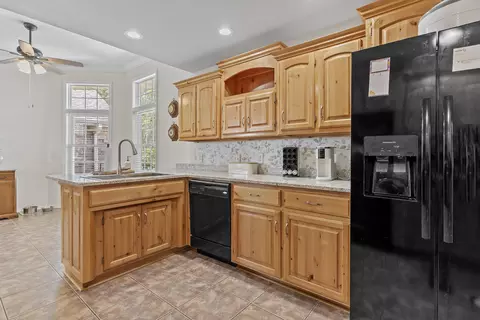 Kitchen - 953 Megan Ln, Willard, MO 65781 photo 2 of 5