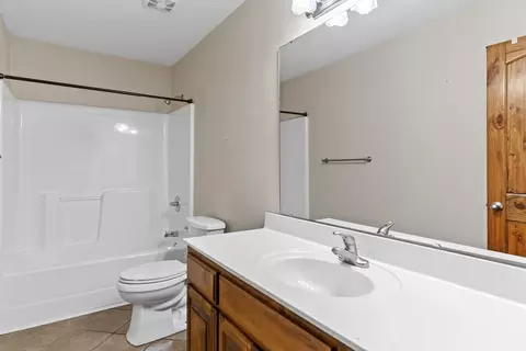 Bath - 414 E Hughes Rd, Willard, MO 65781 photo 3 of 4
