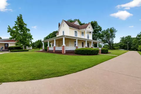 Exterior - 18133 S 1525 Rd, Nevada, MO 64772 photo 14 of 16