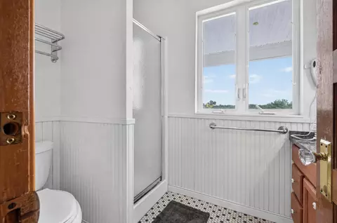 Bath - 18133 S 1525 Rd, Nevada, MO 64772 photo 3 of 9