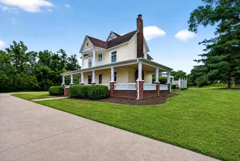 Exterior - 18133 S 1525 Rd, Nevada, MO 64772 photo 15 of 16