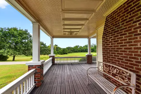 Exterior - 18133 S 1525 Rd, Nevada, MO 64772 photo 3 of 16
