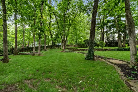 Exterior - 5715 S Kingston Rd, Springfield, MO 65804 photo 8 of 17