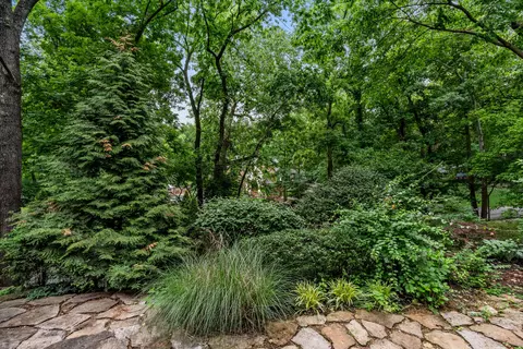 Exterior - 5715 S Kingston Rd, Springfield, MO 65804 photo 12 of 17