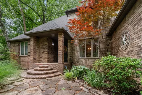 Exterior - 5715 S Kingston Rd, Springfield, MO 65804 photo 5 of 17